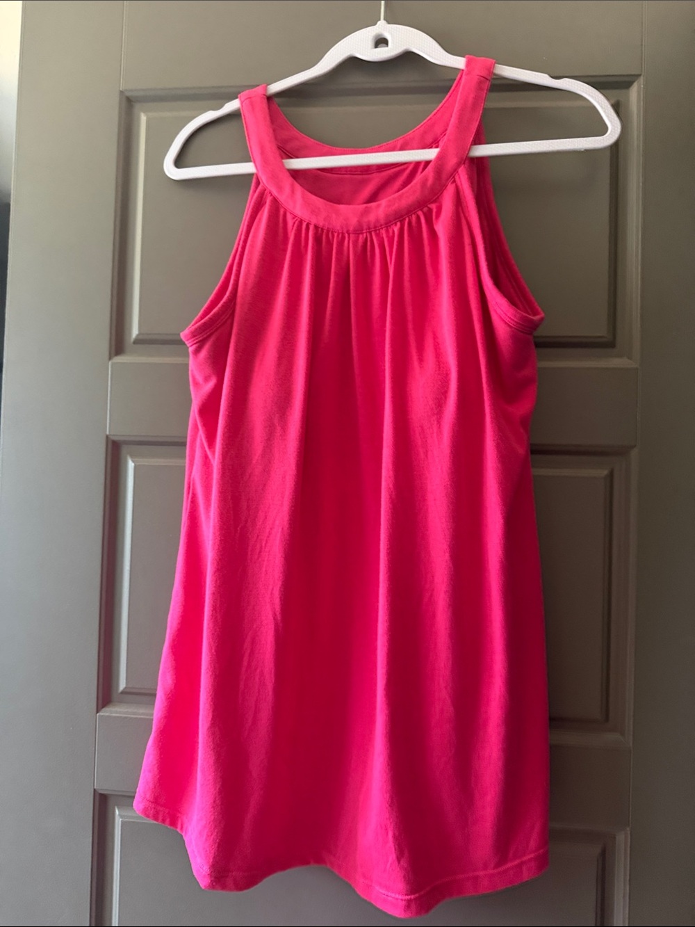 Women’s Hot Pink Sleeveless Tank Top